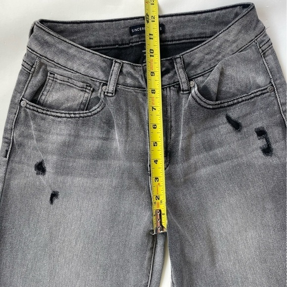 Sincerely Jules Faded Black Distressed High Rise Straight Jeans Size 3/26 - Picture 9 of 13